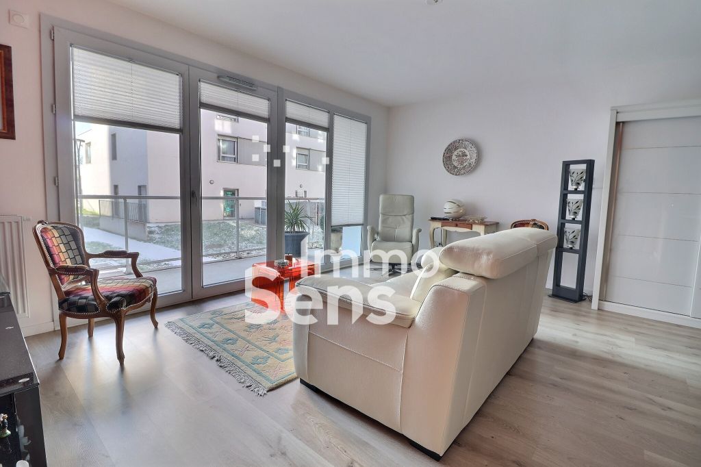 Vente appartement T4  Lille  Réf.DGVAP1020010088