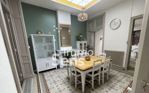 Vente maison T5  Lys-lez-Lannoy  Réf.LJVMA1120010123