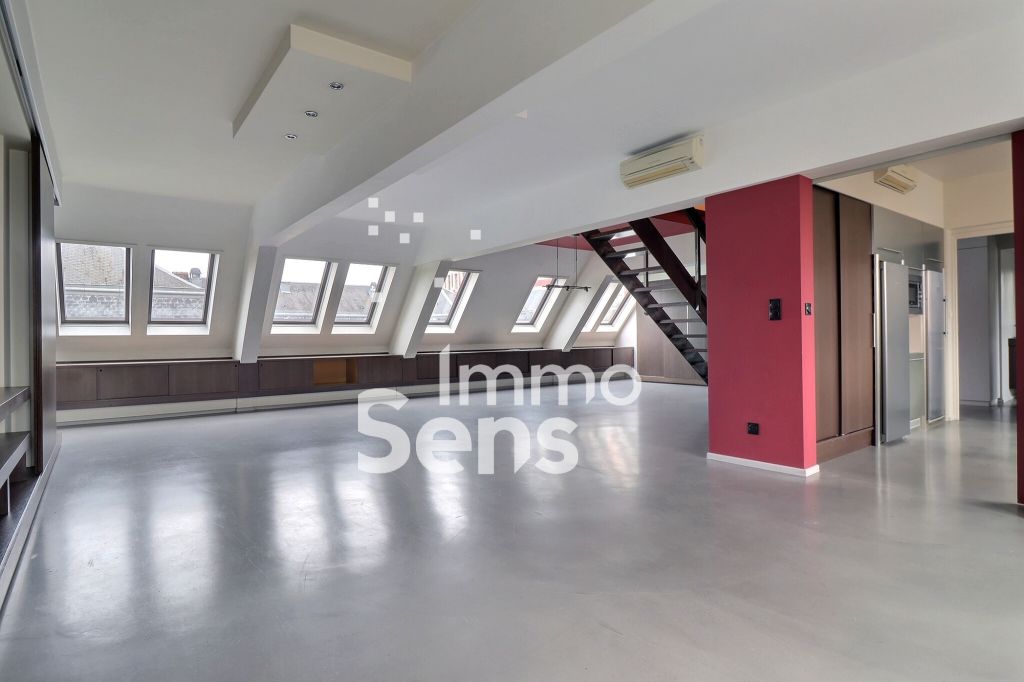 Vente appartement T4  Lille VIEUX LILLE Réf.BAVAP160010203