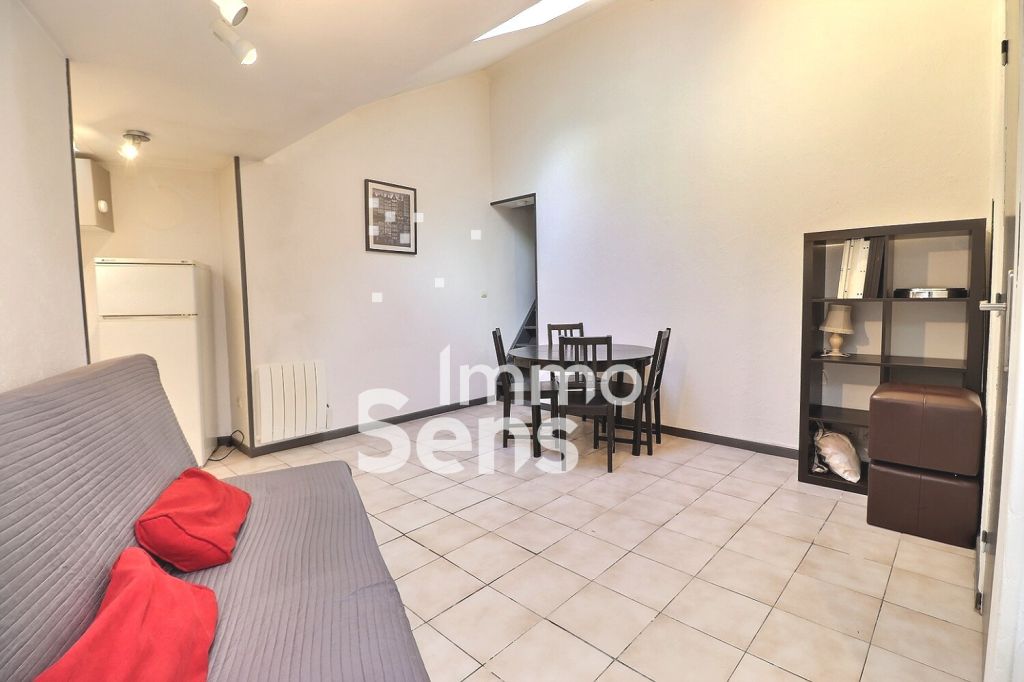 Vente appartement T2  La Madeleine  Réf.RCVAP1180010379