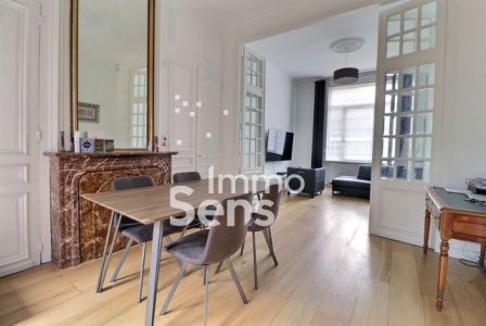 Vente maison T5  Roubaix  Réf.TRVMA1010010604