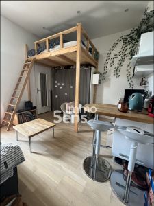 Location appartement T1  Lille  Réf.GGLST1040010797