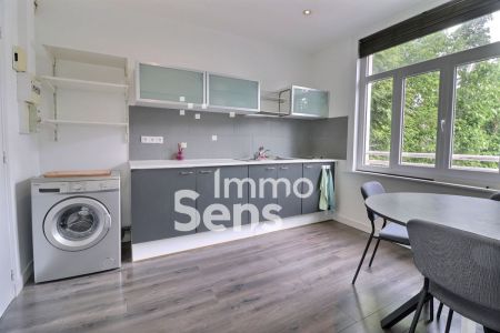 Vente appartement T1  Lille République / Saint Michel Réf.KAVAP130010937