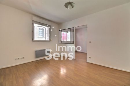 Vente appartement T2  Lille VIEUX LILLE Réf.LMVAP240011052