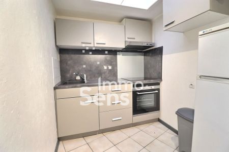 Vente appartement T2  La Madeleine Centre Réf.DJVAP490011274