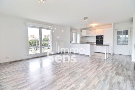 Vente appartement T4  La Madeleine Centre Réf.DJVAP490011375