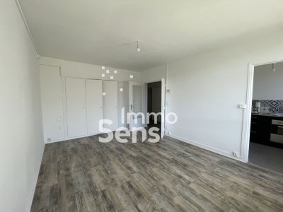Vente appartement T2  Wattrelos  Réf.STVAP950011432