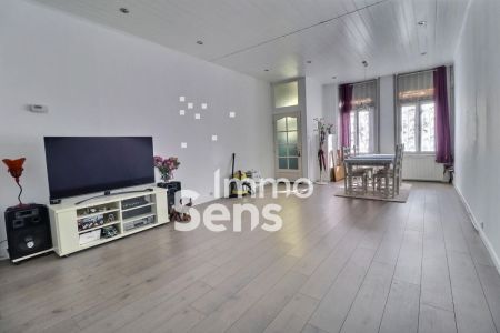 Vente maison T5  Roubaix  Réf.TRVMA1010011529