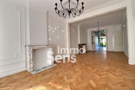 Vente maison T7  Roubaix Barbieux Réf.TRVMA1010011552