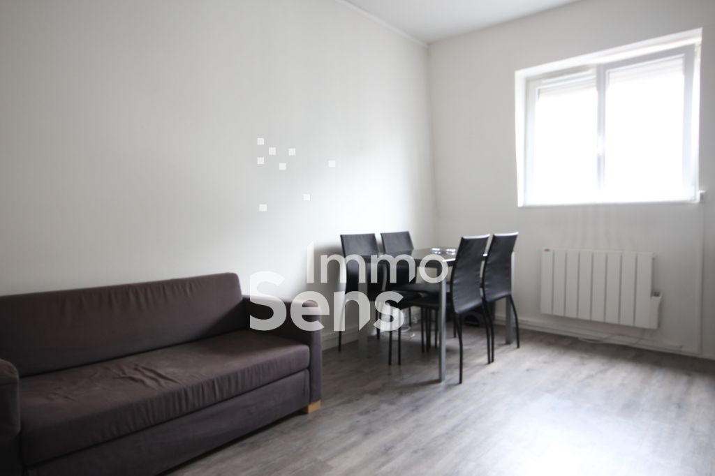 Location appartement T2  Lille République / Saint Michel Réf.15886MM