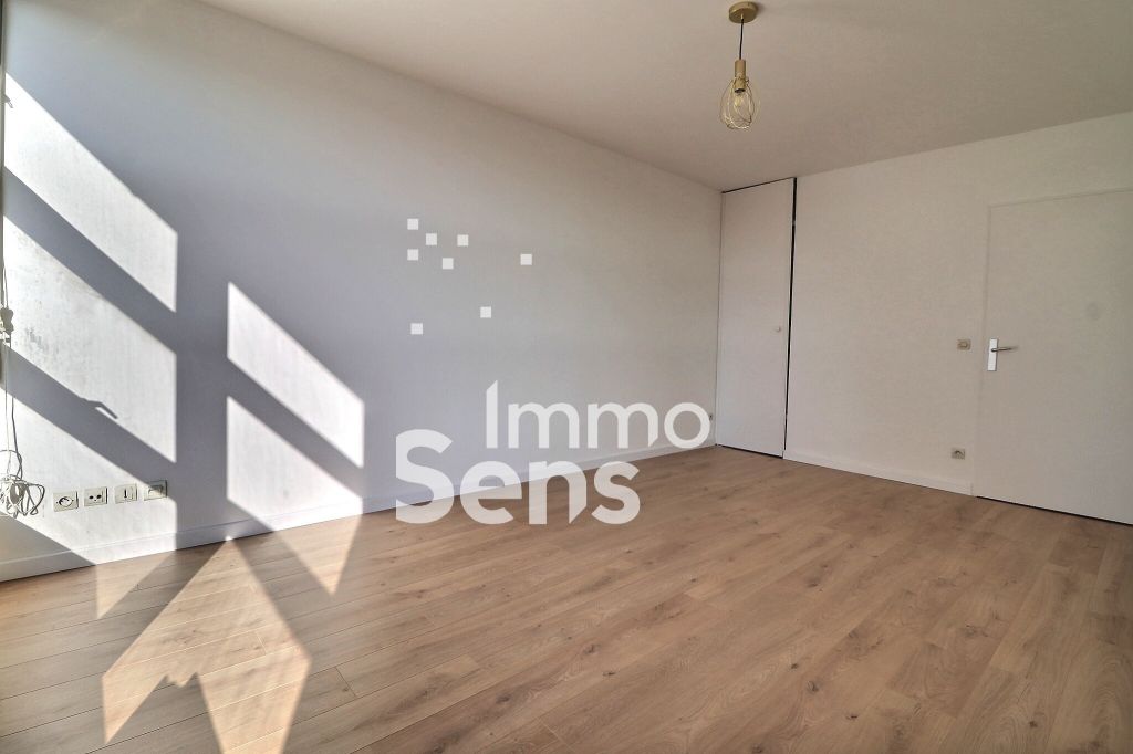 Vente appartement T1  Lille Centre Réf.ESVST150008292