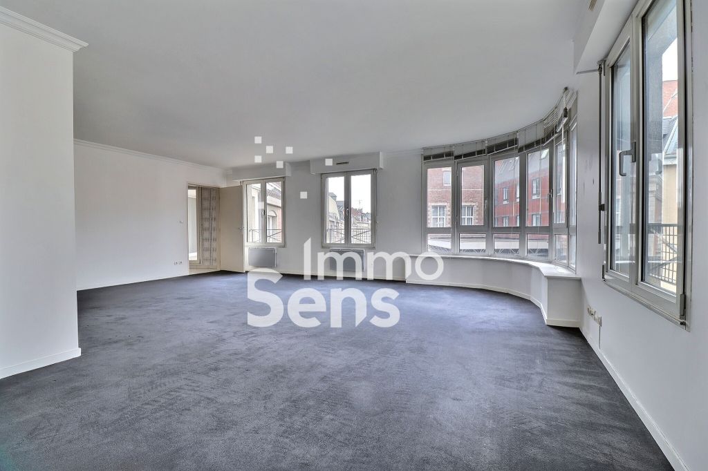 Vente appartement T4  Lille VIEUX LILLE Réf.BAVAP160009152