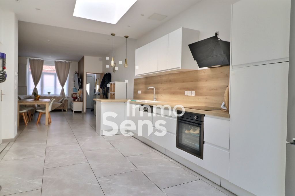 Vente maison T4  Roubaix  Réf.TRVMA1010009165