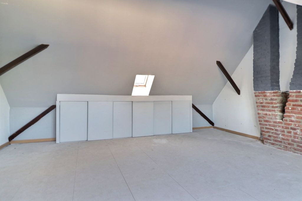Vente maison T5  Lille  Réf.HCV1030009166
