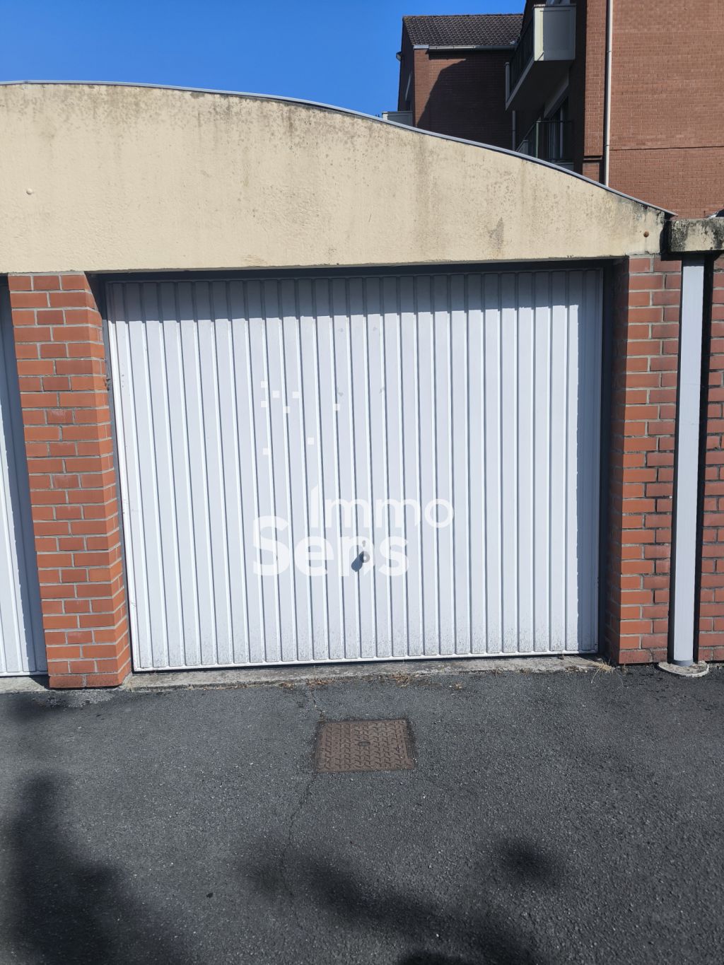 Vente garage-parking T0  Lille  Réf.DGVGA1020009323
