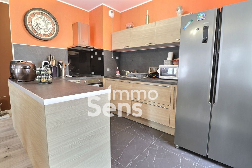 Vente appartement T2  La Madeleine Centre Réf.CTVAP1000009367