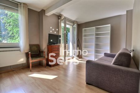 Vente appartement T1  Lille VIEUX LILLE Réf.BAVAP160009405