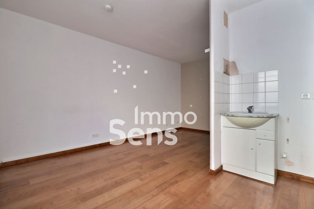 Vente local professionnel T1  Lille VIEUX LILLE Réf.LMVCO240009485