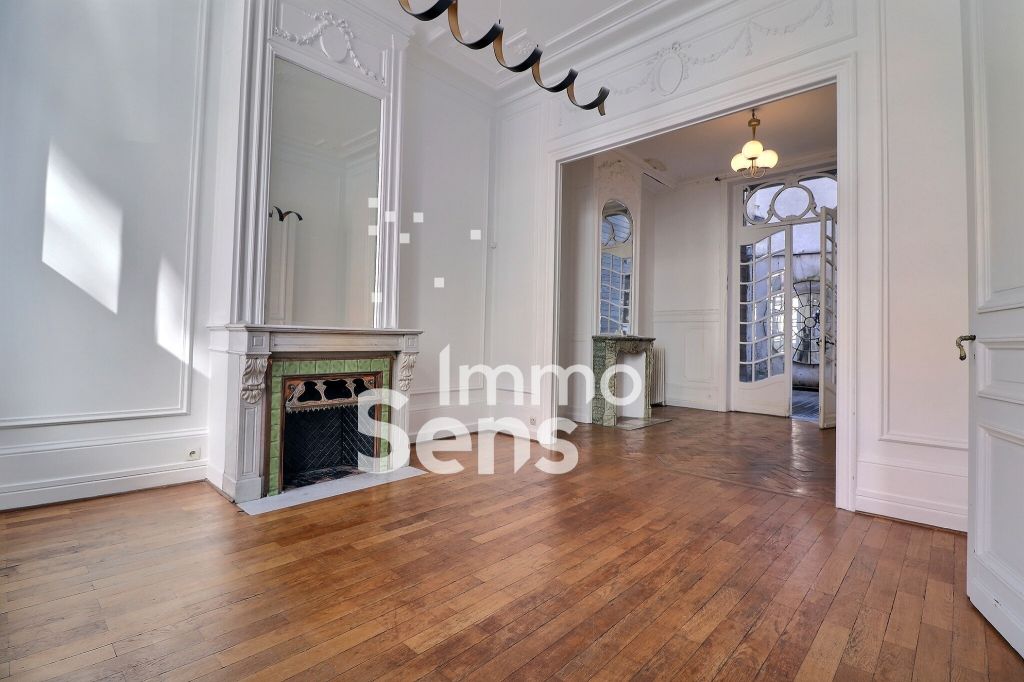 Vente maison T8  Lille Centre Réf.KAVMA130009506