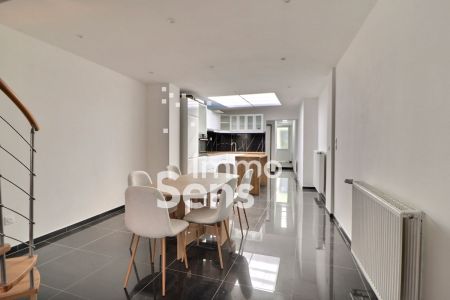 Vente maison T5  Roubaix  Réf.STVMA950009546