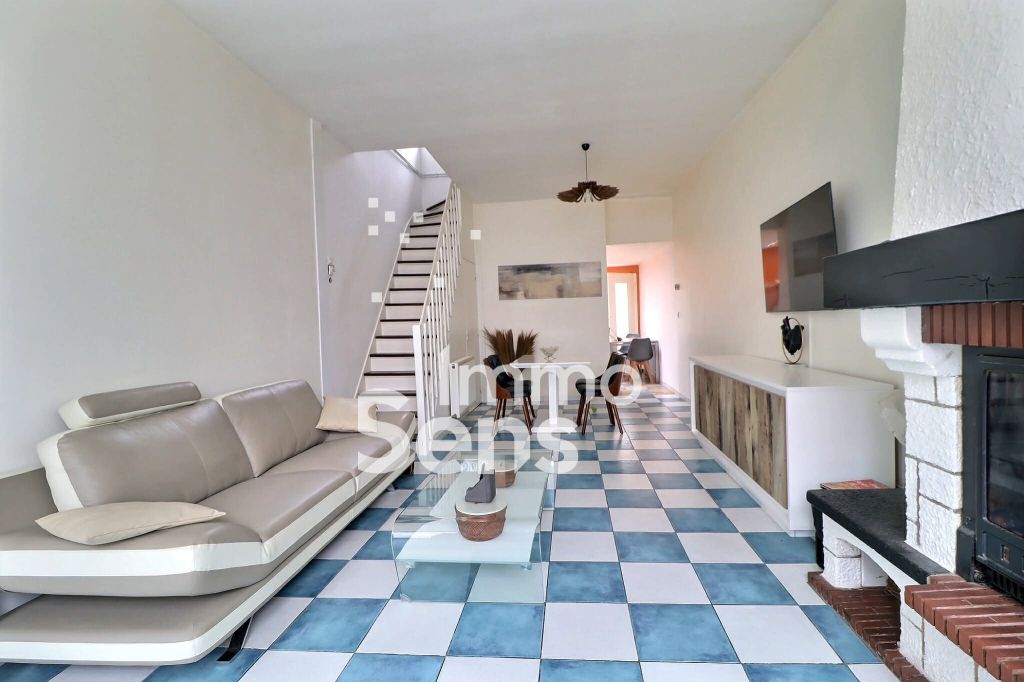 Vente maison T5  Croix  Réf.TRV1010009604