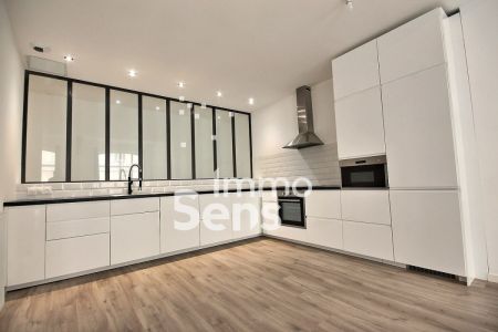 Location appartement T4  Lille VIEUX LILLE Réf.ILAP10009671