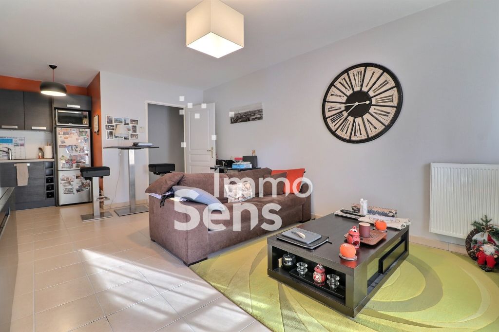 Vente appartement T2  Lille  Réf.DGVAP1020009815