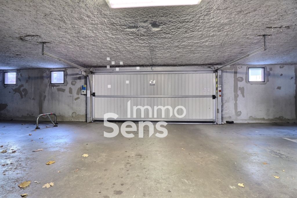 Vente garage-parking T0  Lille VIEUX LILLE Réf.LMVPA240009901