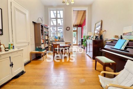 Vente maison T8  Roubaix  Réf.VBVMA210009946